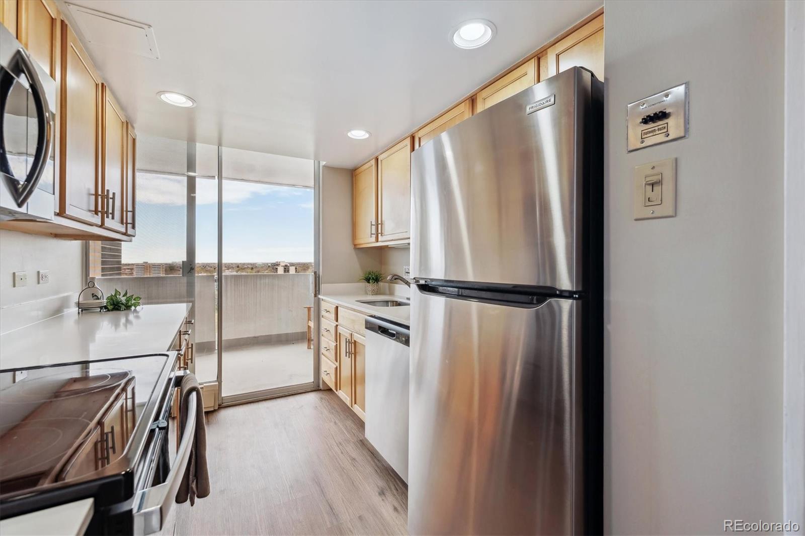 MLS Image #11 for 1250 n humboldt street 1504,denver, Colorado
