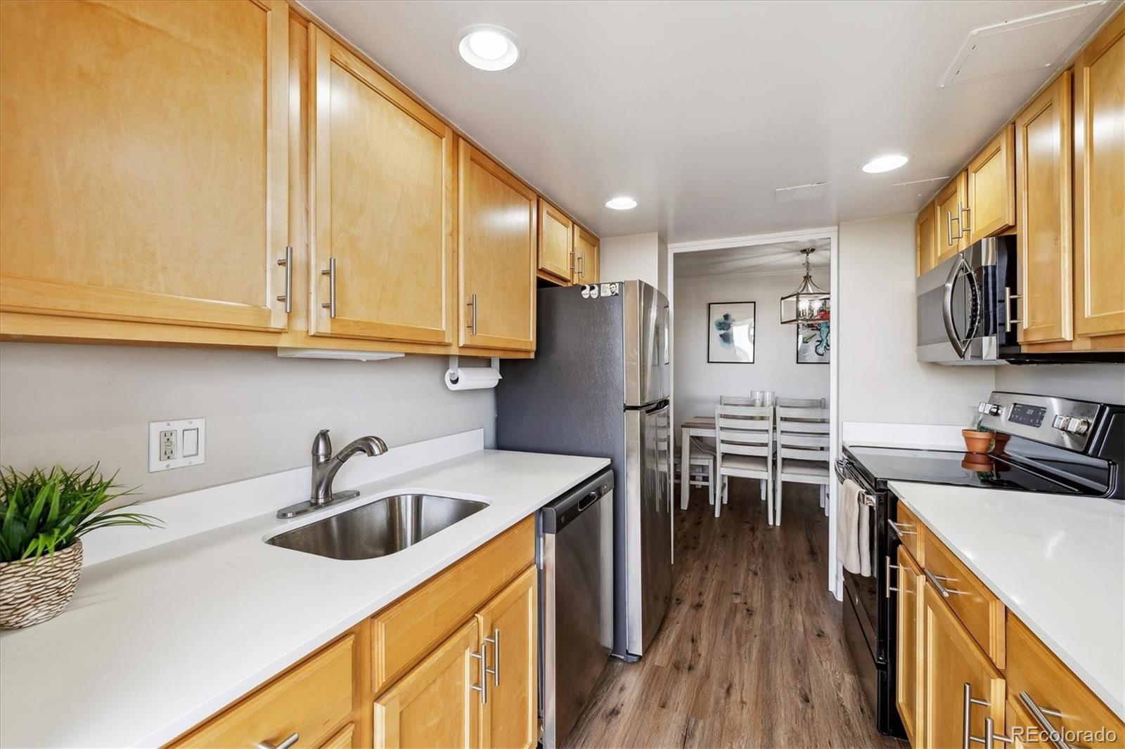 MLS Image #13 for 1250 n humboldt street 1504,denver, Colorado