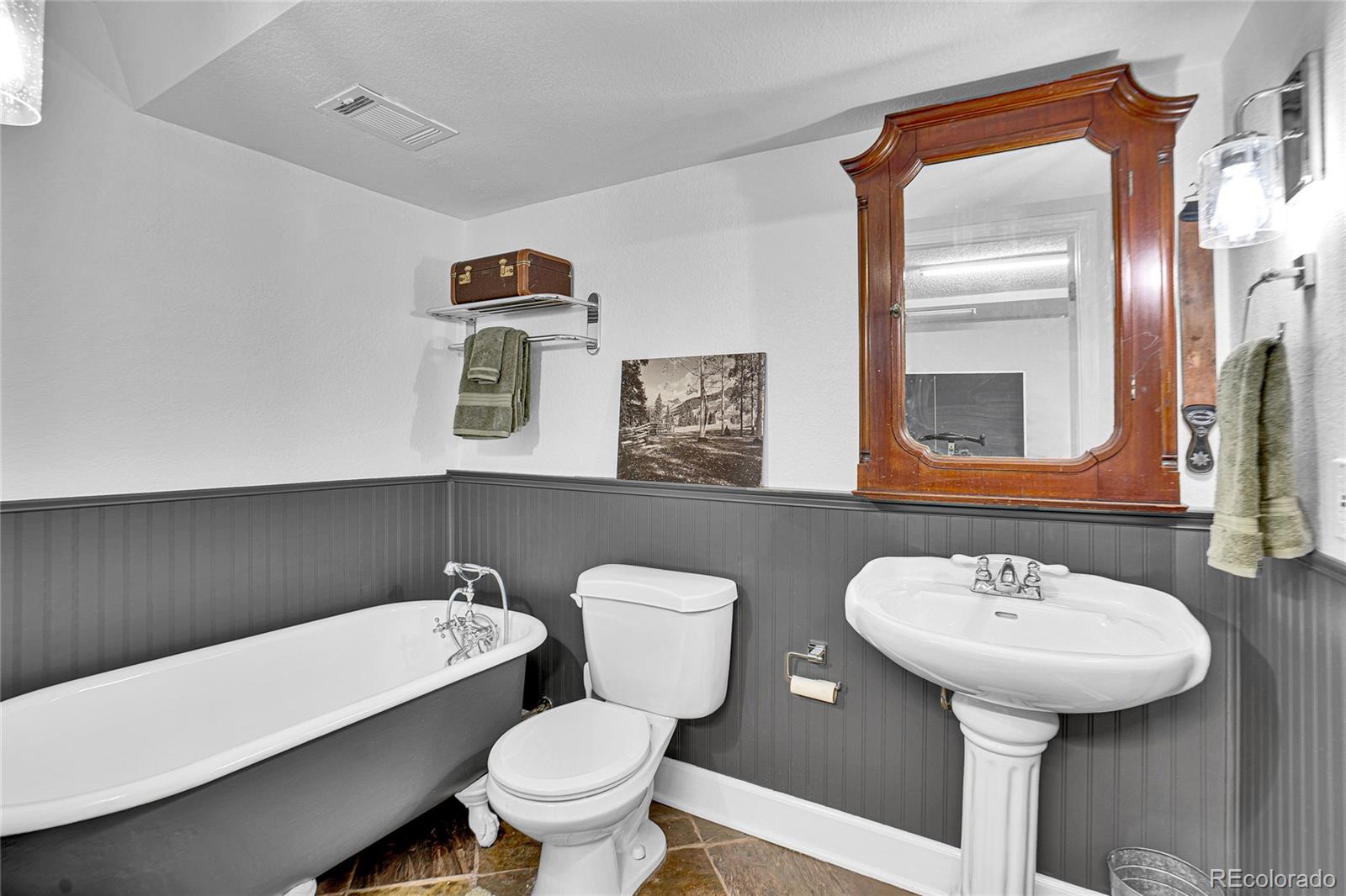 MLS Image #34 for 845  northridge road,highlands ranch, Colorado