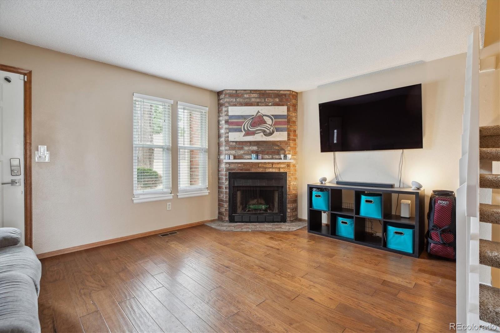 MLS Image #2 for 7665 s steele street,centennial, Colorado