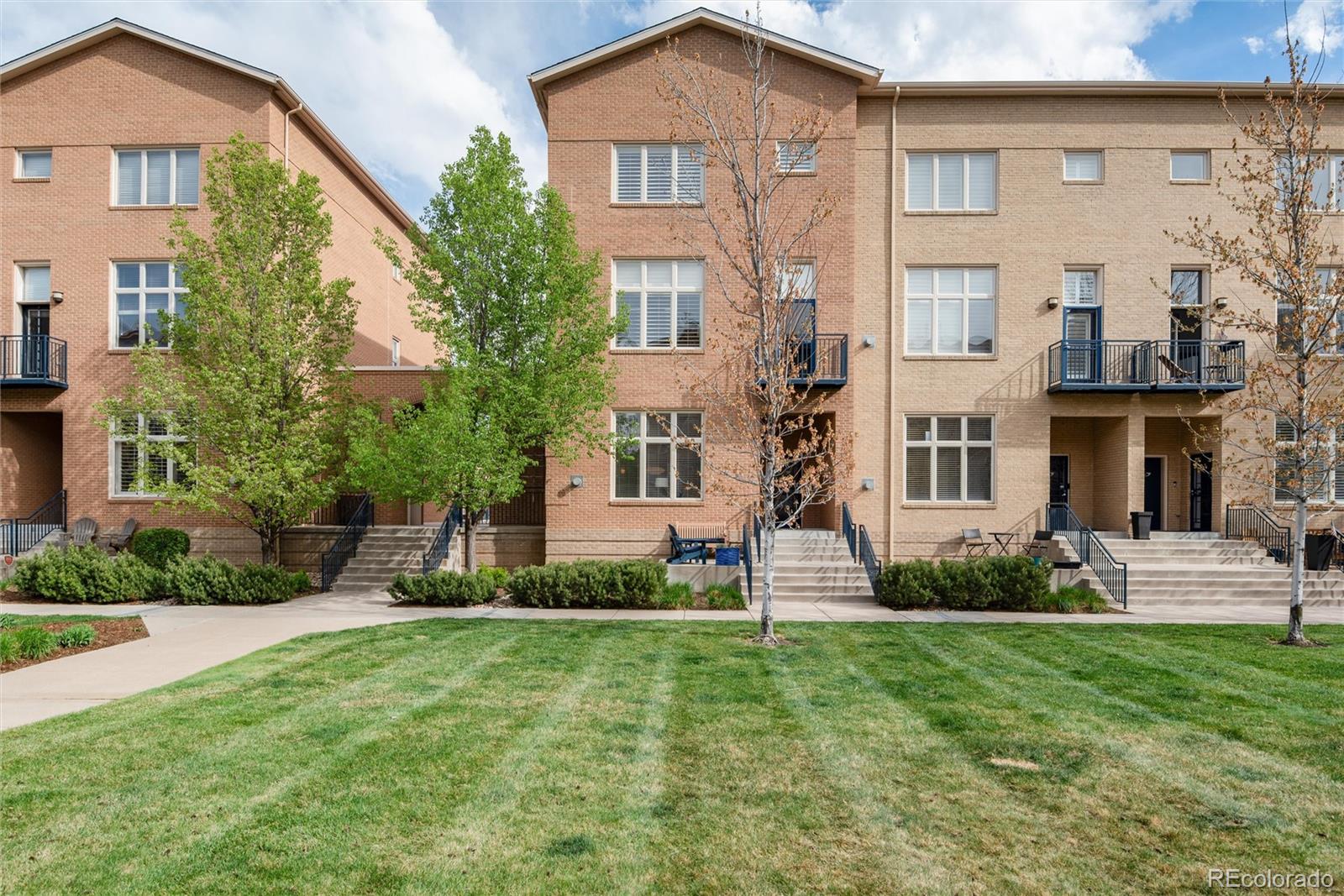MLS Image #0 for 190  roslyn street,denver, Colorado