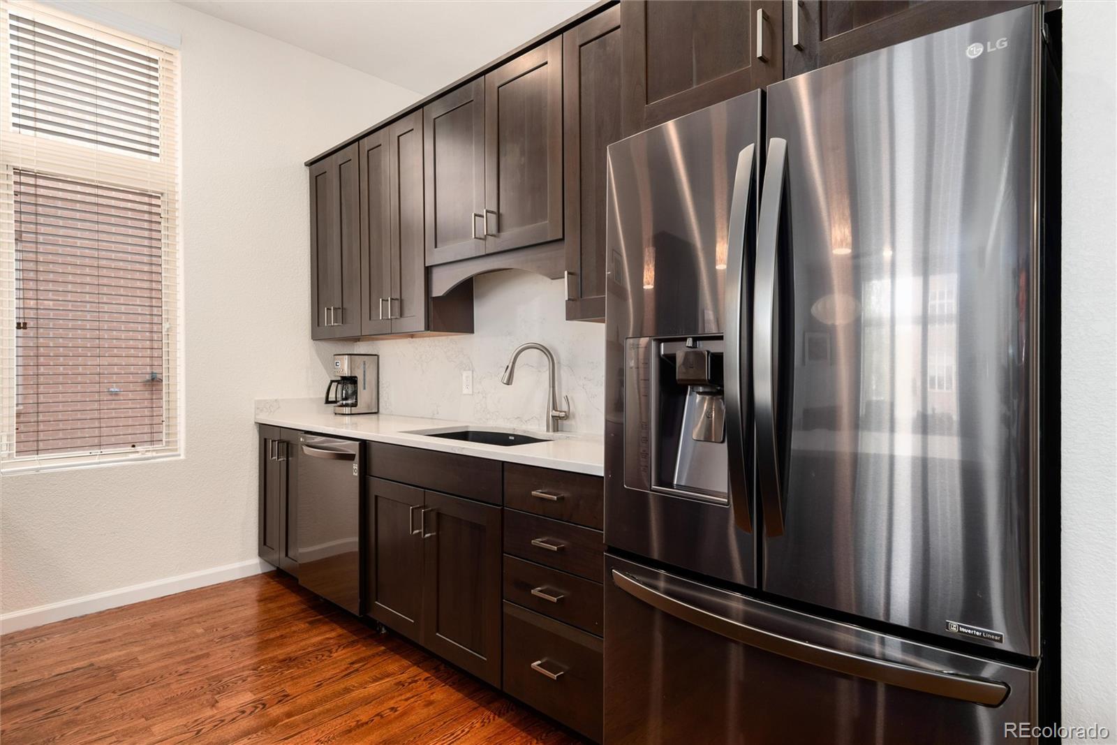 MLS Image #17 for 190  roslyn street,denver, Colorado