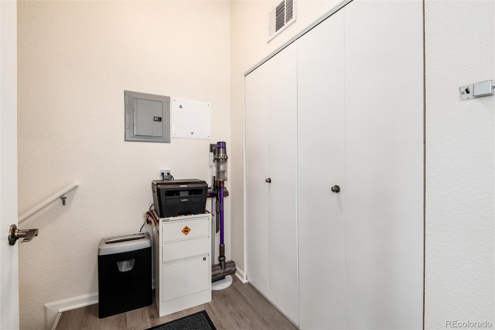MLS Image #22 for 190  roslyn street,denver, Colorado