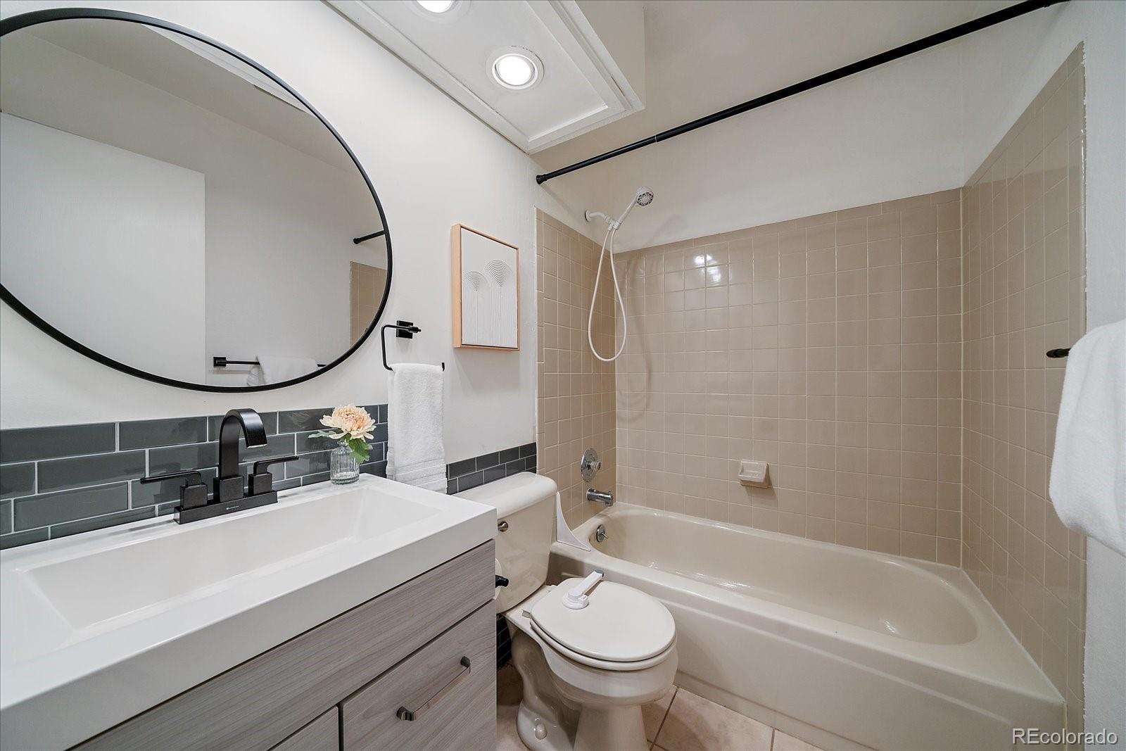 MLS Image #19 for 8508  vivian court,arvada, Colorado