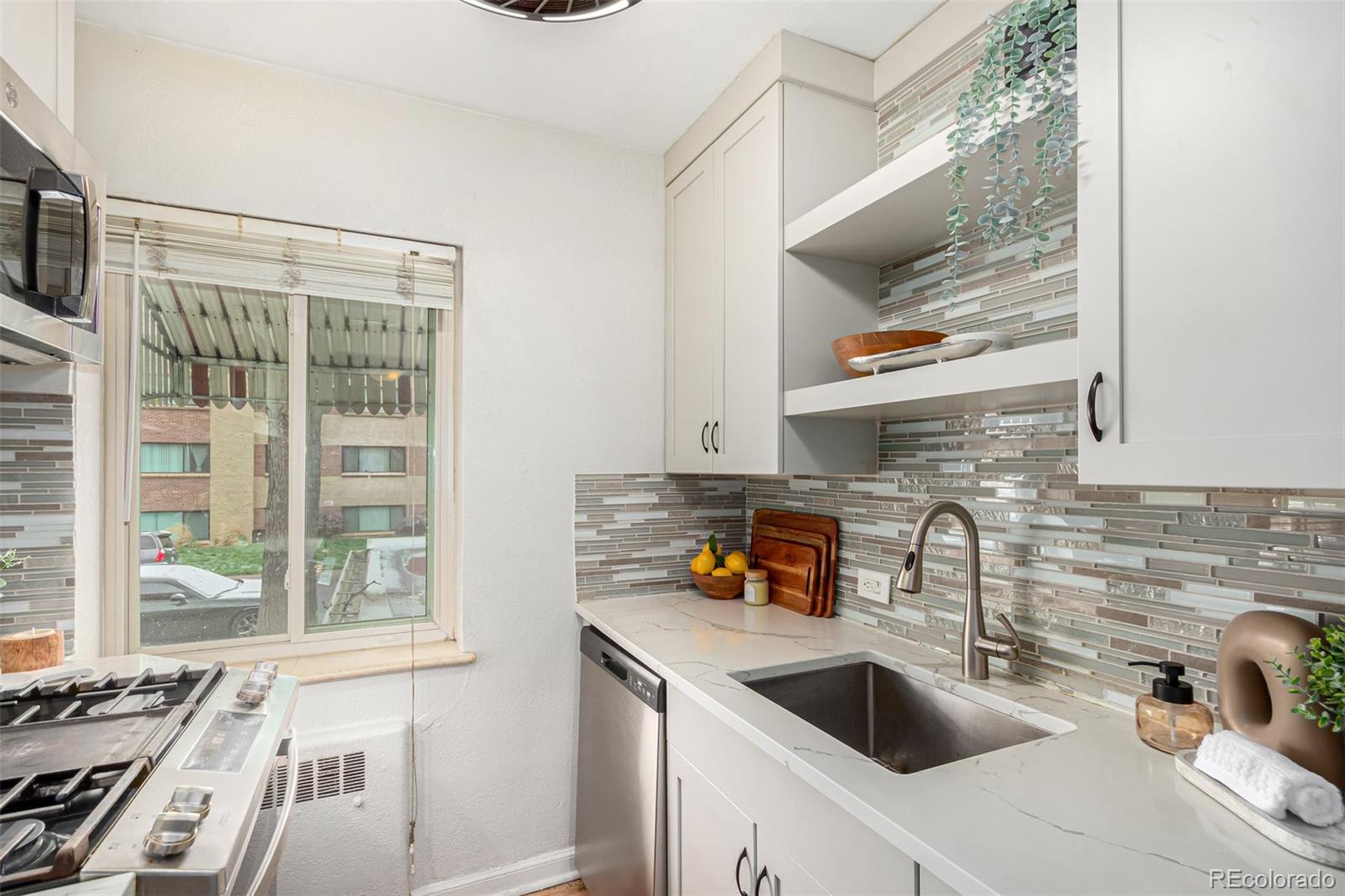 MLS Image #7 for 1454  jersey street,denver, Colorado