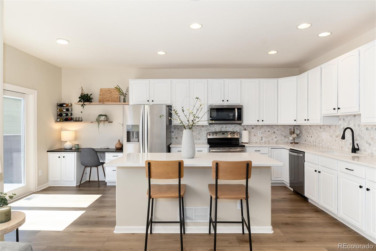 MLS Image #16 for 22725 e ottawa place,aurora, Colorado