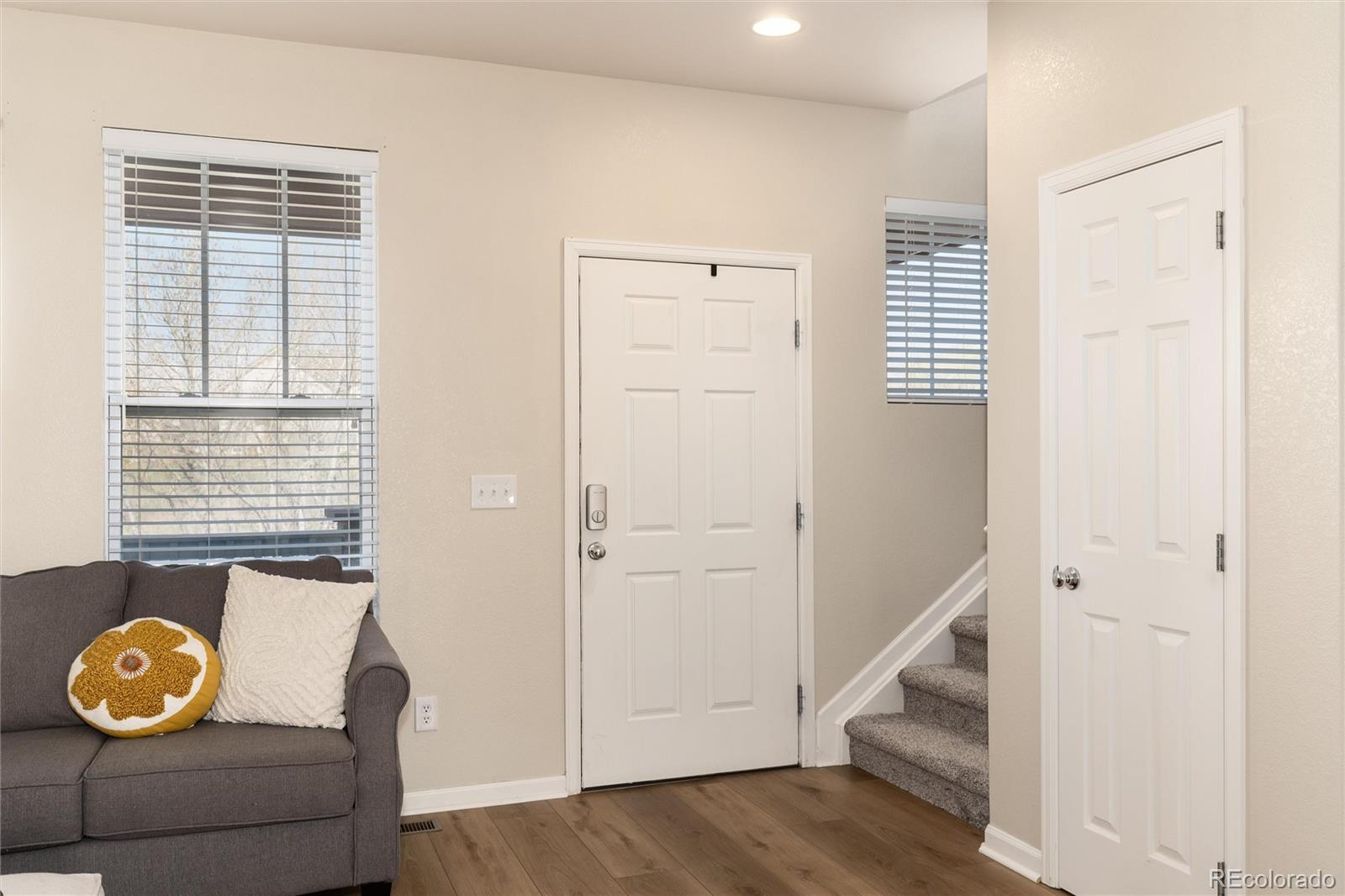 MLS Image #2 for 22725 e ottawa place,aurora, Colorado