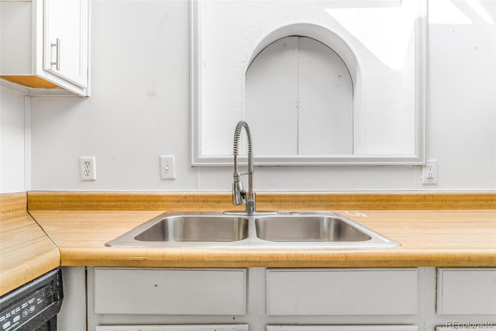 MLS Image #5 for 540  hickory street,hudson, Colorado