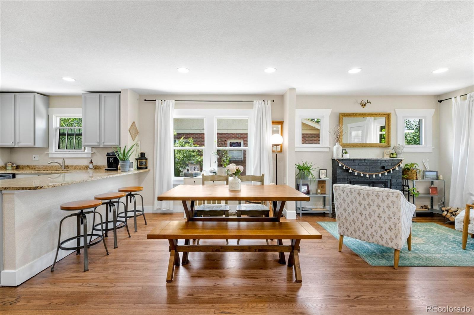 MLS Image #11 for 2026 s lincoln street,denver, Colorado