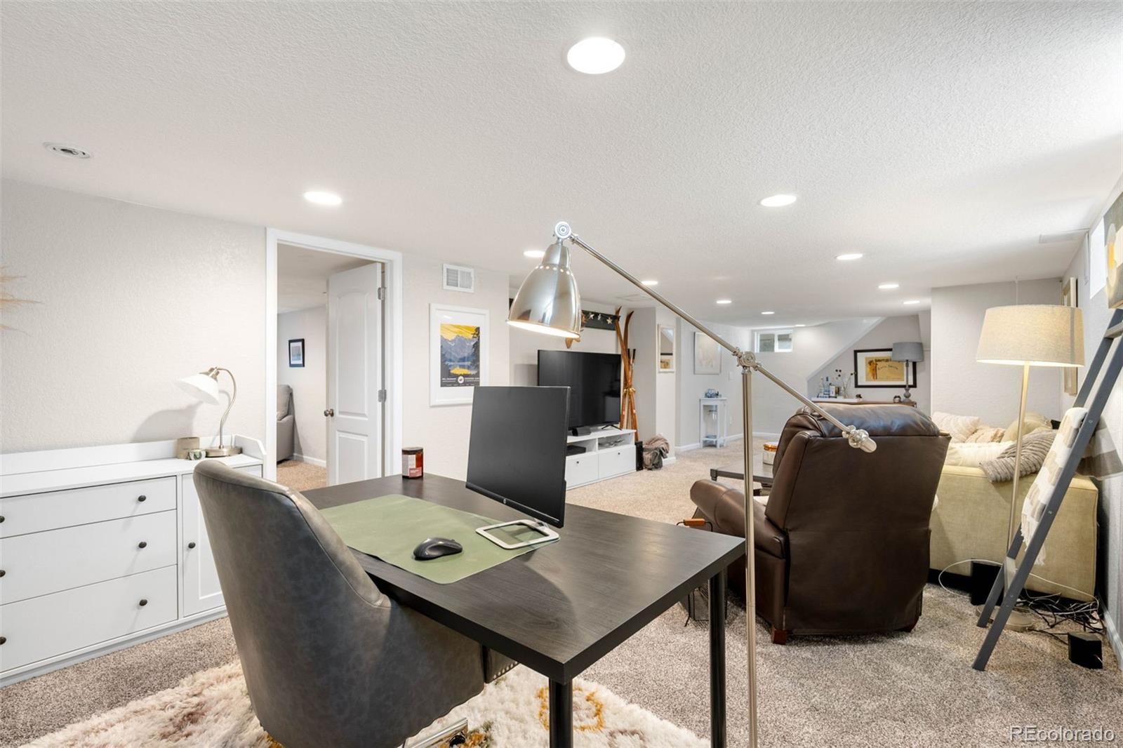 MLS Image #23 for 2026 s lincoln street,denver, Colorado