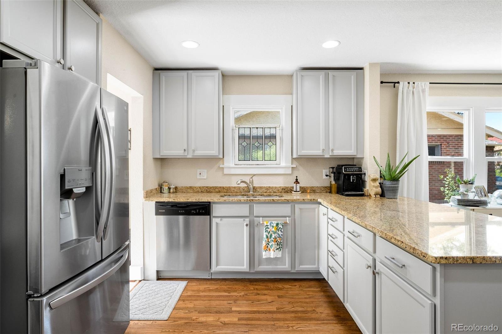 MLS Image #8 for 2026 s lincoln street,denver, Colorado