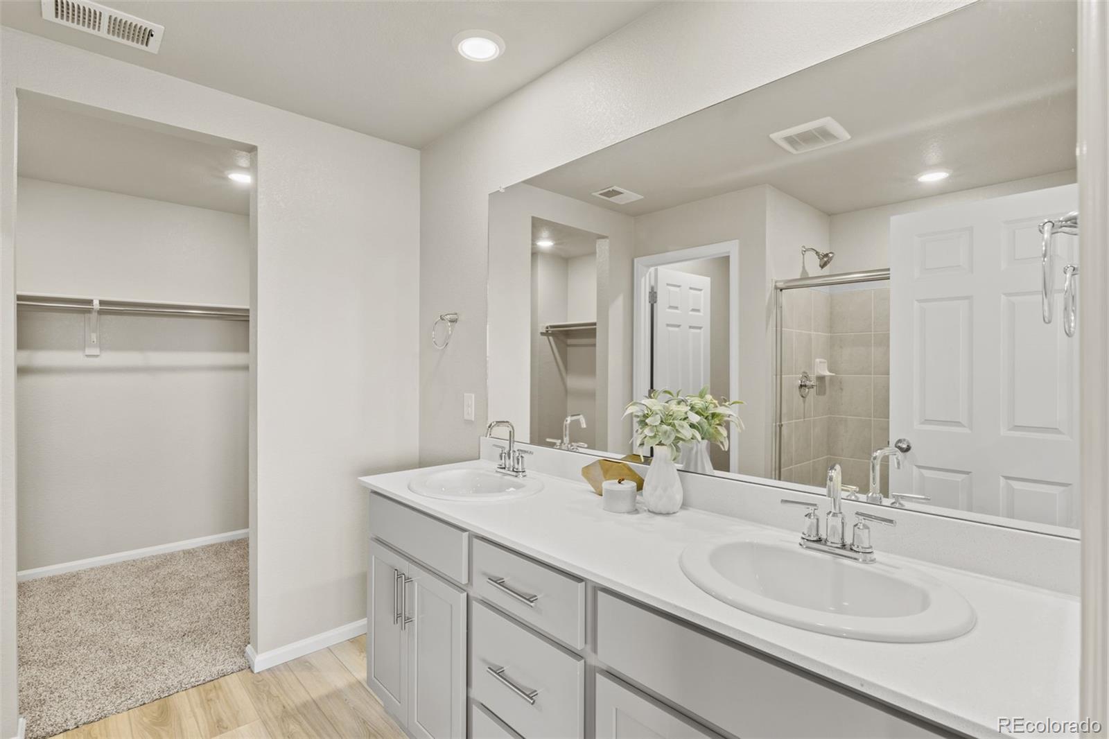 MLS Image #19 for 762 n rome street,aurora, Colorado
