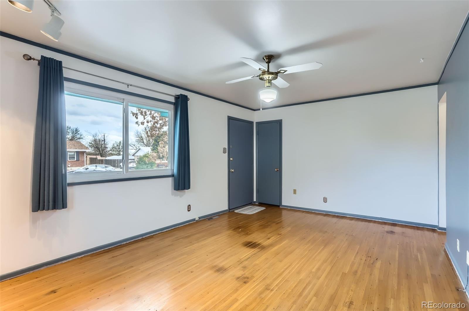 MLS Image #3 for 8511  essex drive,denver, Colorado