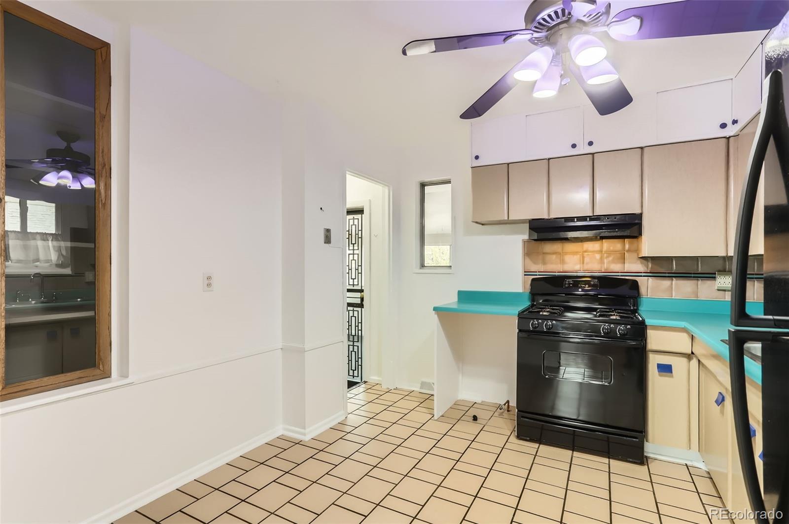 MLS Image #8 for 8511  essex drive,denver, Colorado