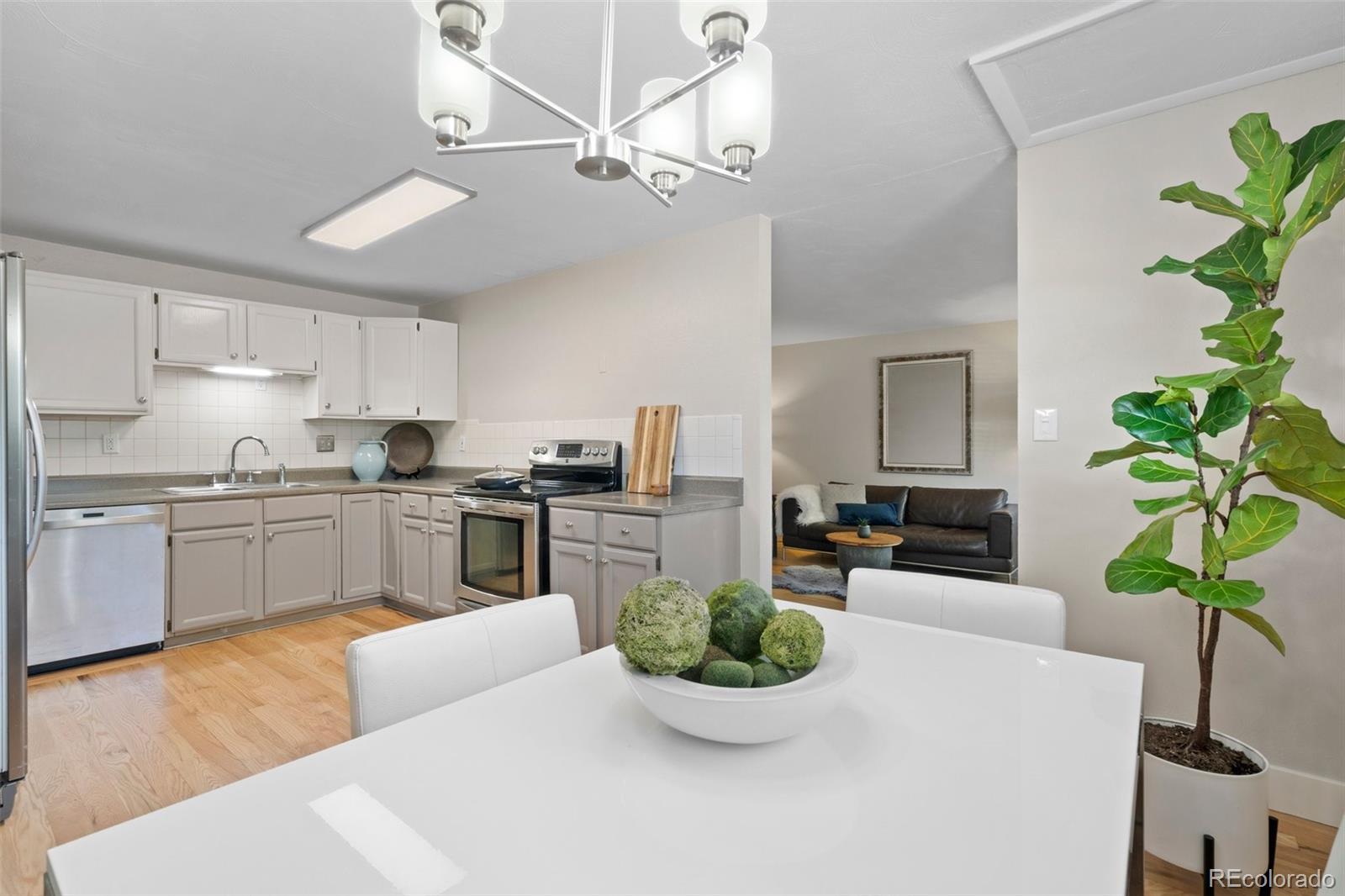 MLS Image #10 for 717 e 4th avenue,longmont, Colorado