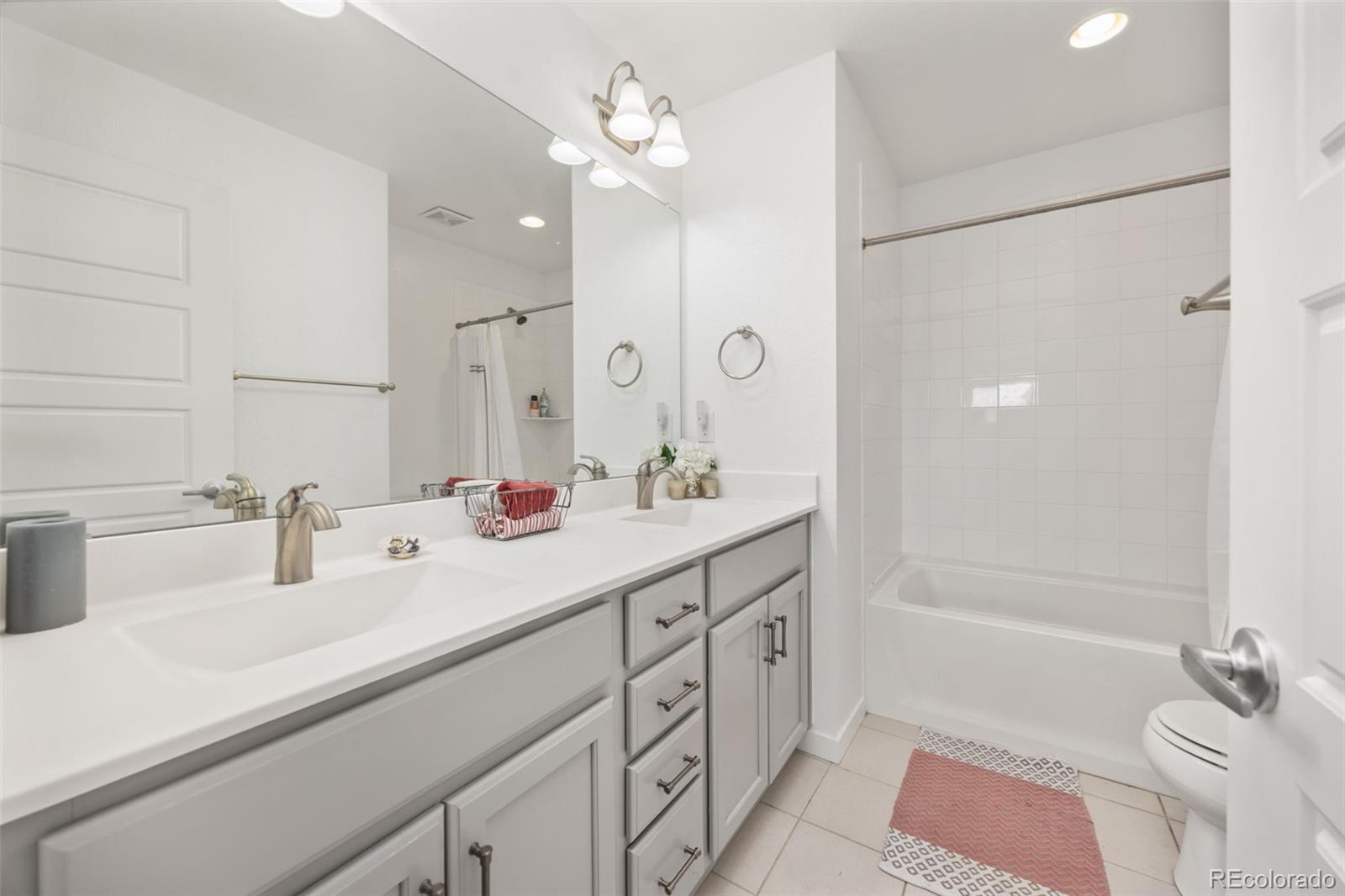 MLS Image #18 for 11048  rifle court,commerce city, Colorado