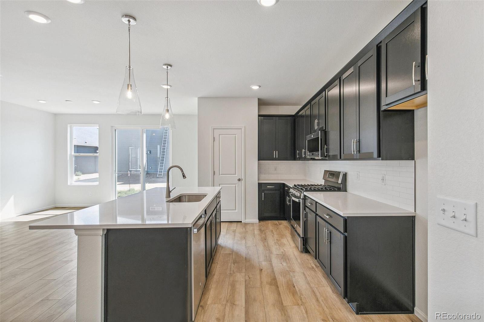 MLS Image #12 for 9332  bahama court,commerce city, Colorado
