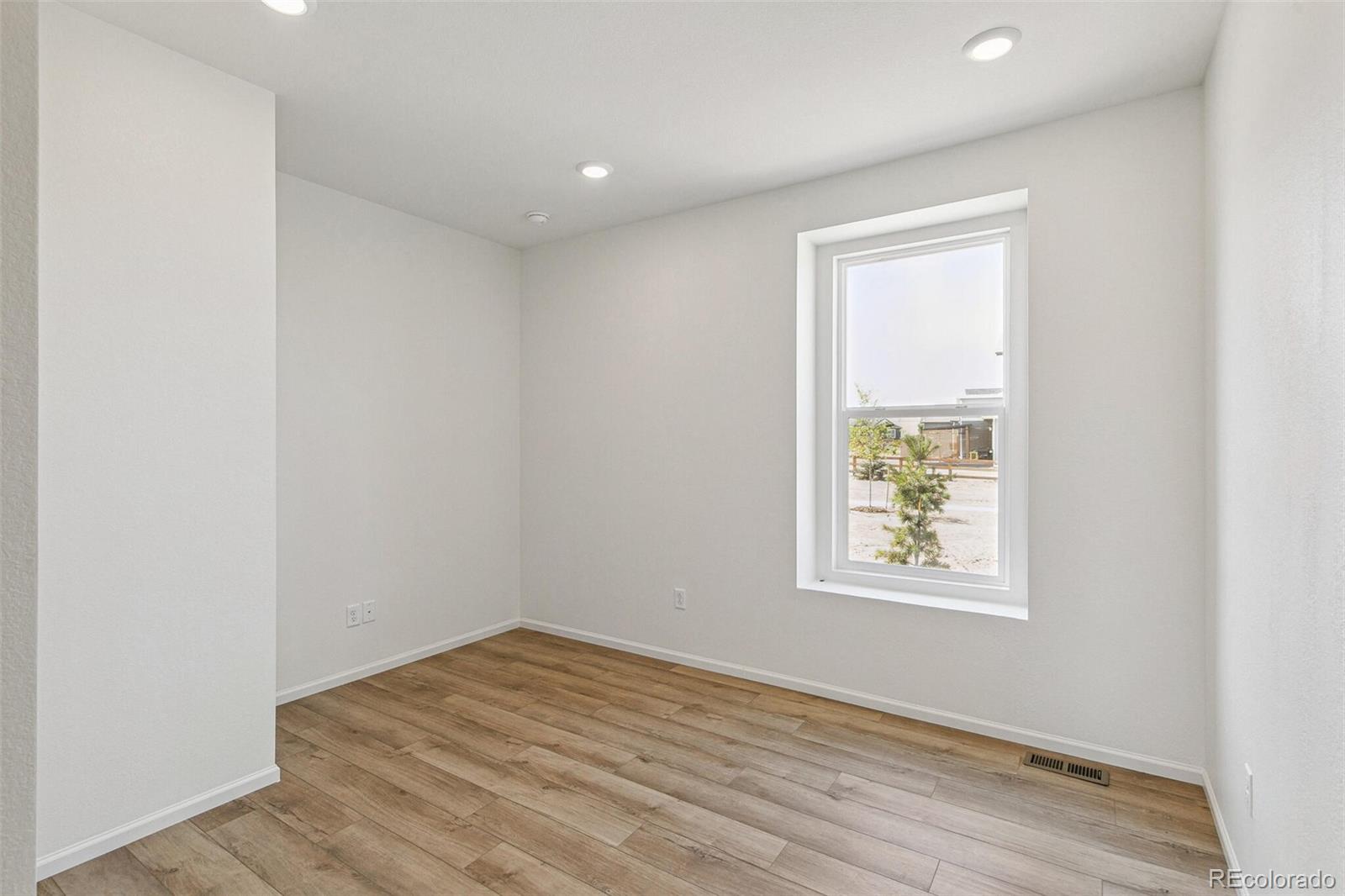MLS Image #17 for 9332  bahama court,commerce city, Colorado