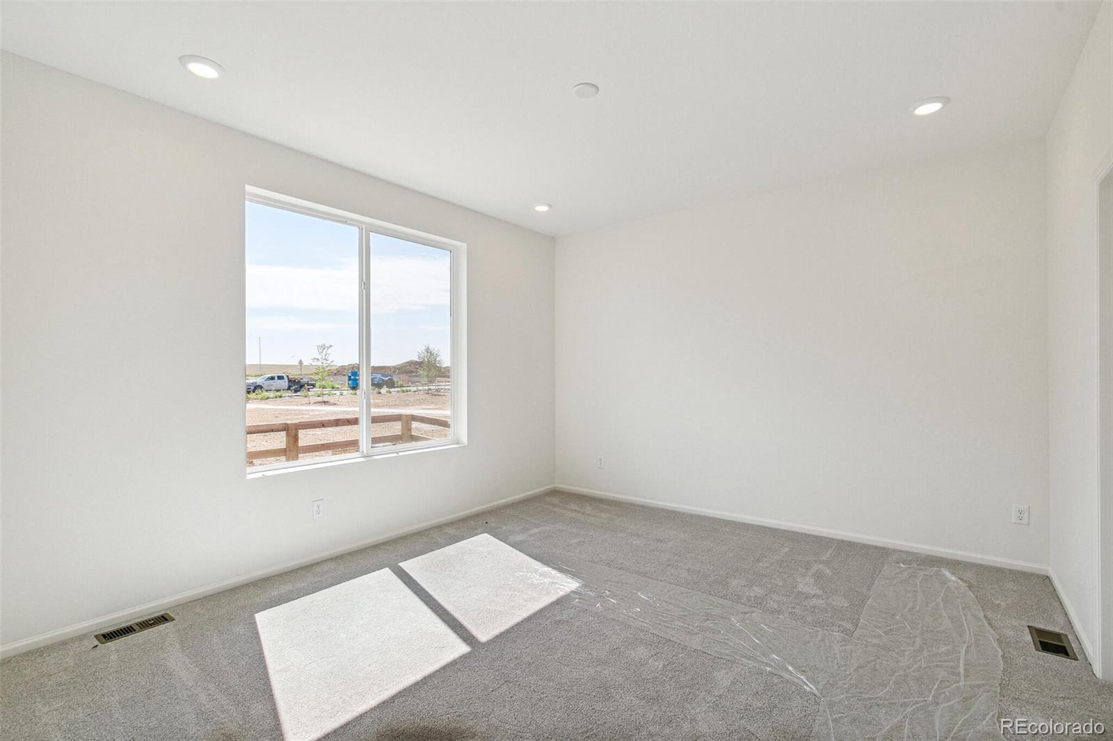 MLS Image #18 for 9332  bahama court,commerce city, Colorado