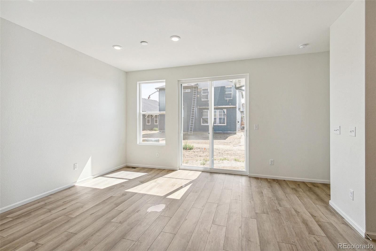MLS Image #7 for 9332  bahama court,commerce city, Colorado