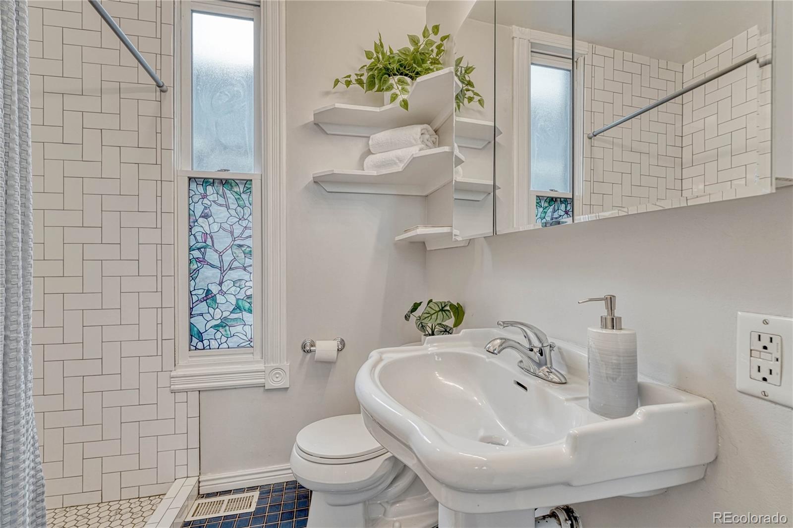 MLS Image #17 for 132 w bayaud avenue,denver, Colorado