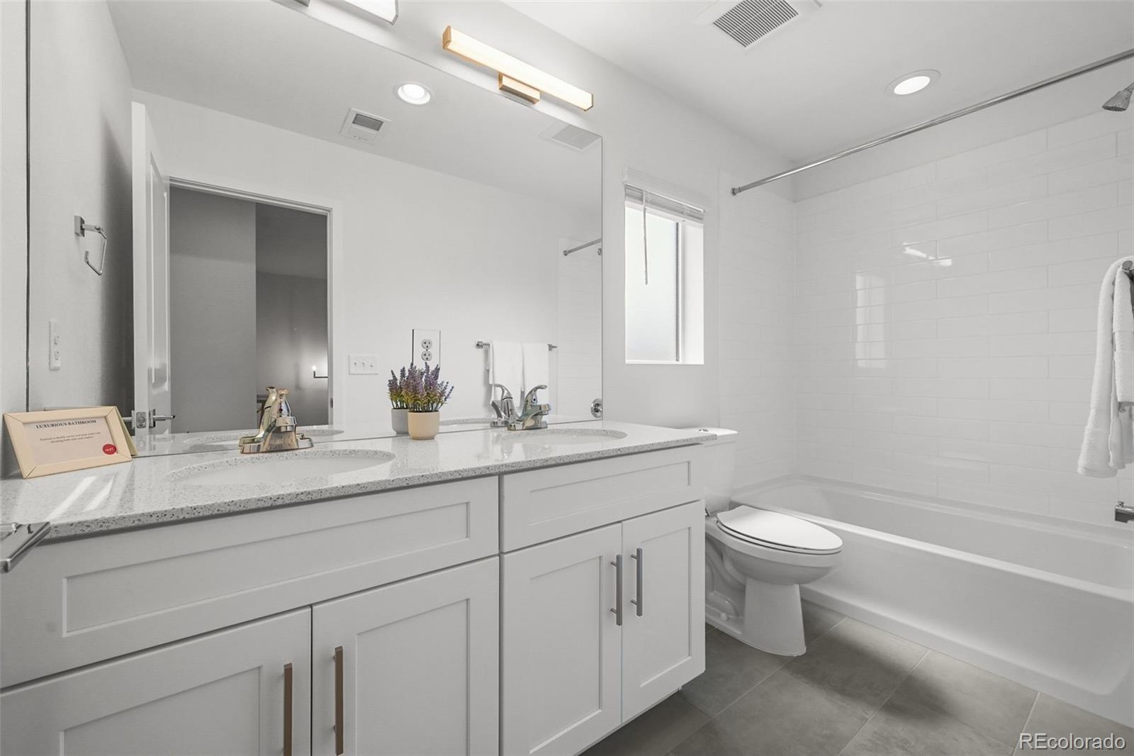 MLS Image #17 for 9061 e 14th street,aurora, Colorado