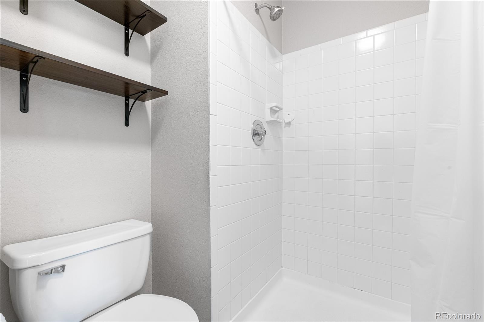 MLS Image #18 for 6776 s independence street,littleton, Colorado