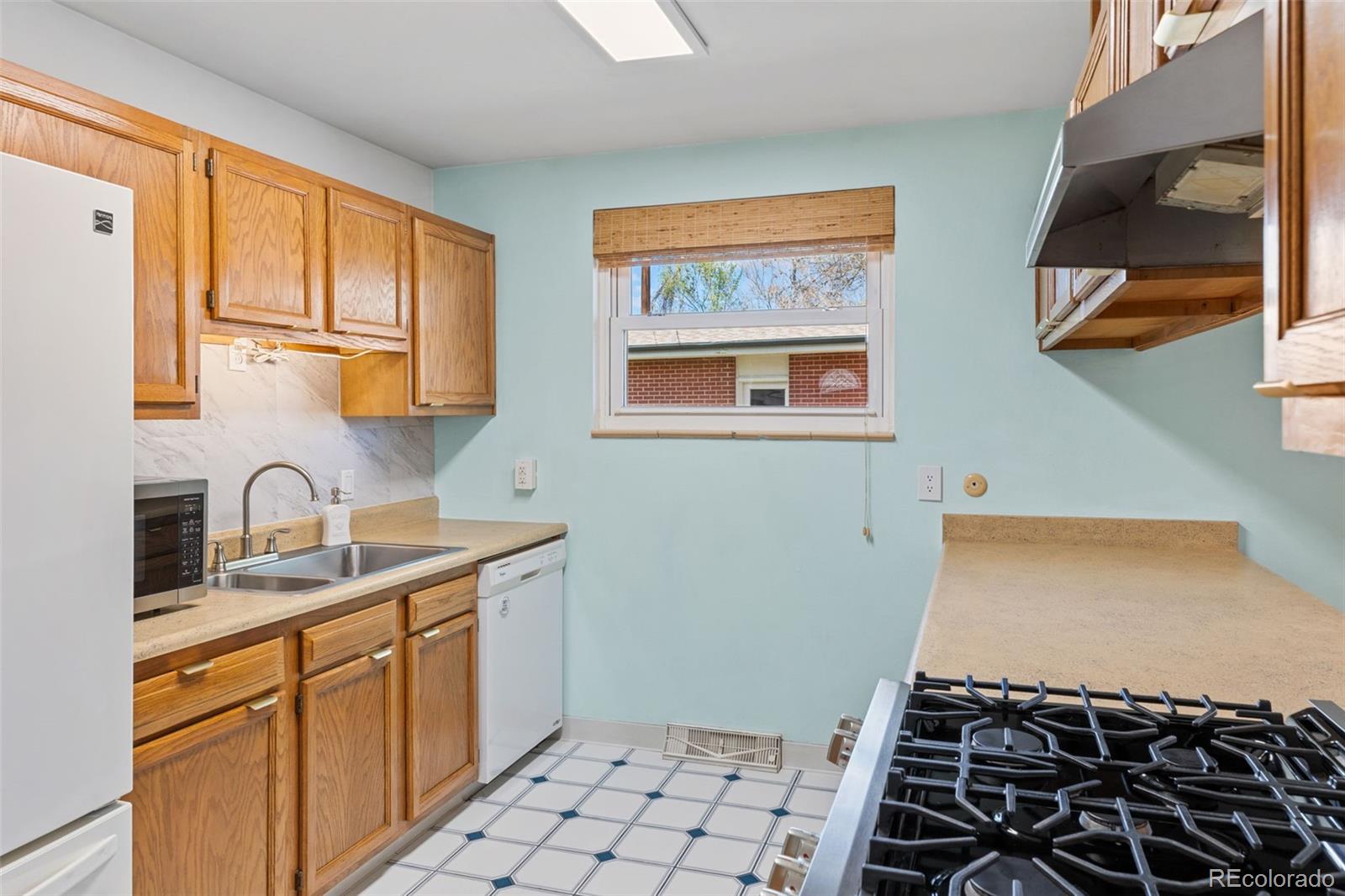 MLS Image #12 for 2591  beech court,golden, Colorado