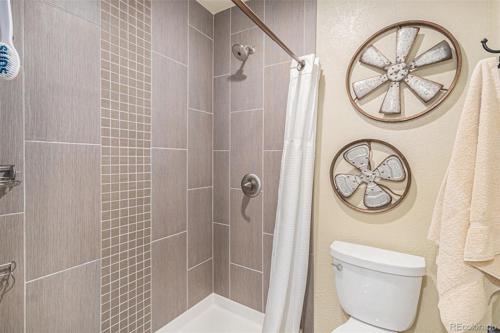 MLS Image #40 for 6871 s himalaya way,centennial, Colorado