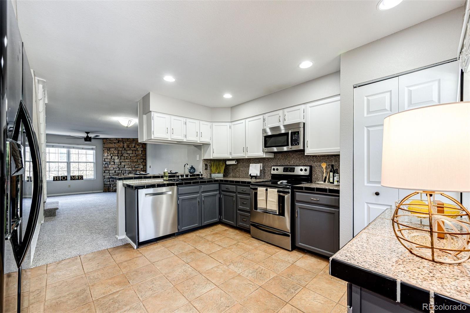 MLS Image #2 for 8231 s fillmore way,centennial, Colorado