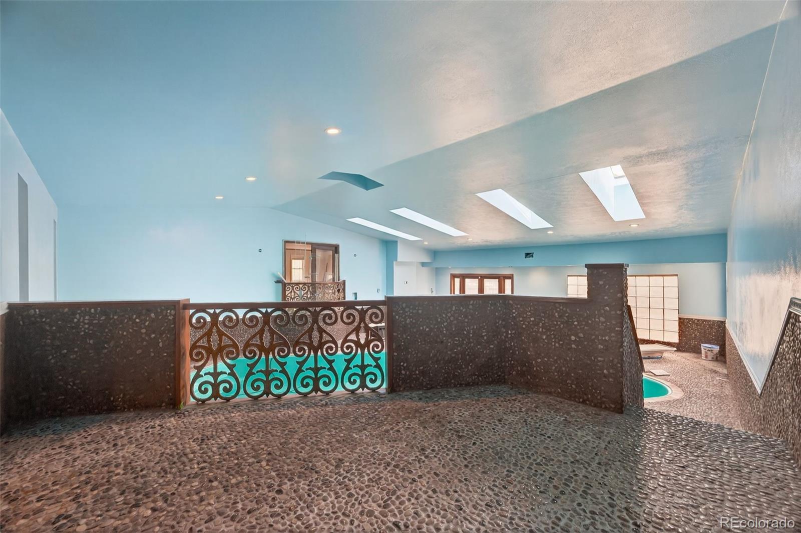 MLS Image #15 for 4180 s monaco parkway,denver, Colorado