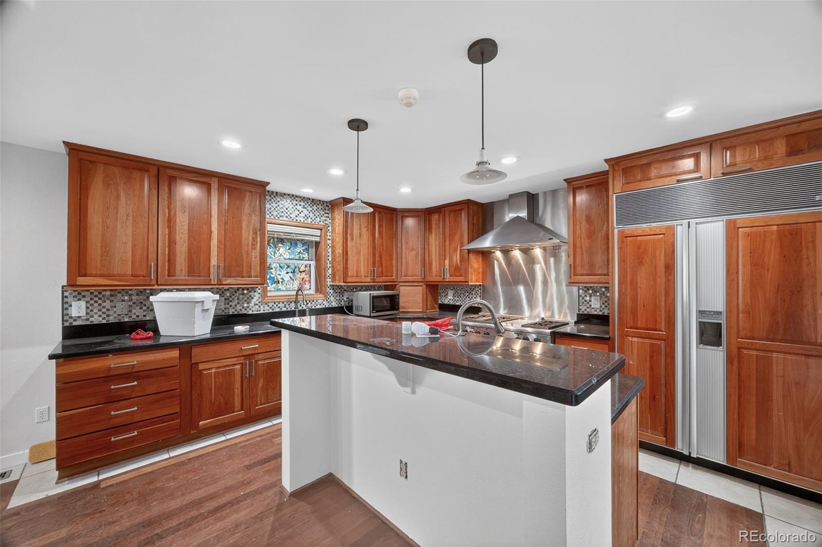 MLS Image #17 for 4180 s monaco parkway,denver, Colorado