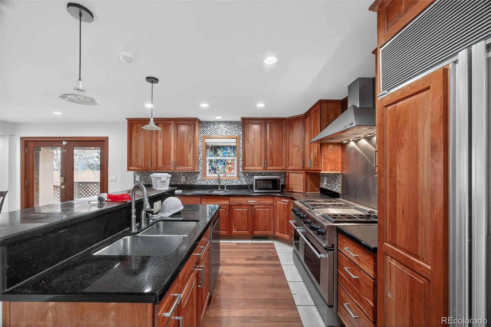 MLS Image #18 for 4180 s monaco parkway,denver, Colorado
