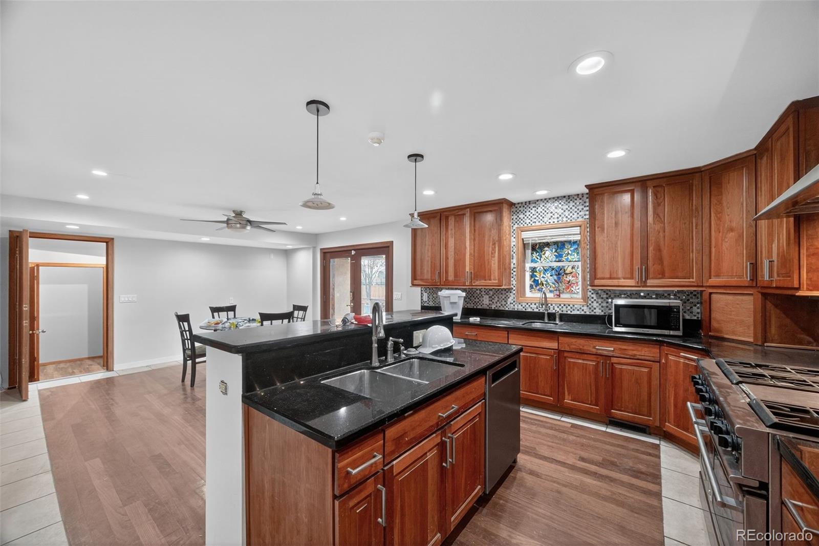 MLS Image #19 for 4180 s monaco parkway,denver, Colorado