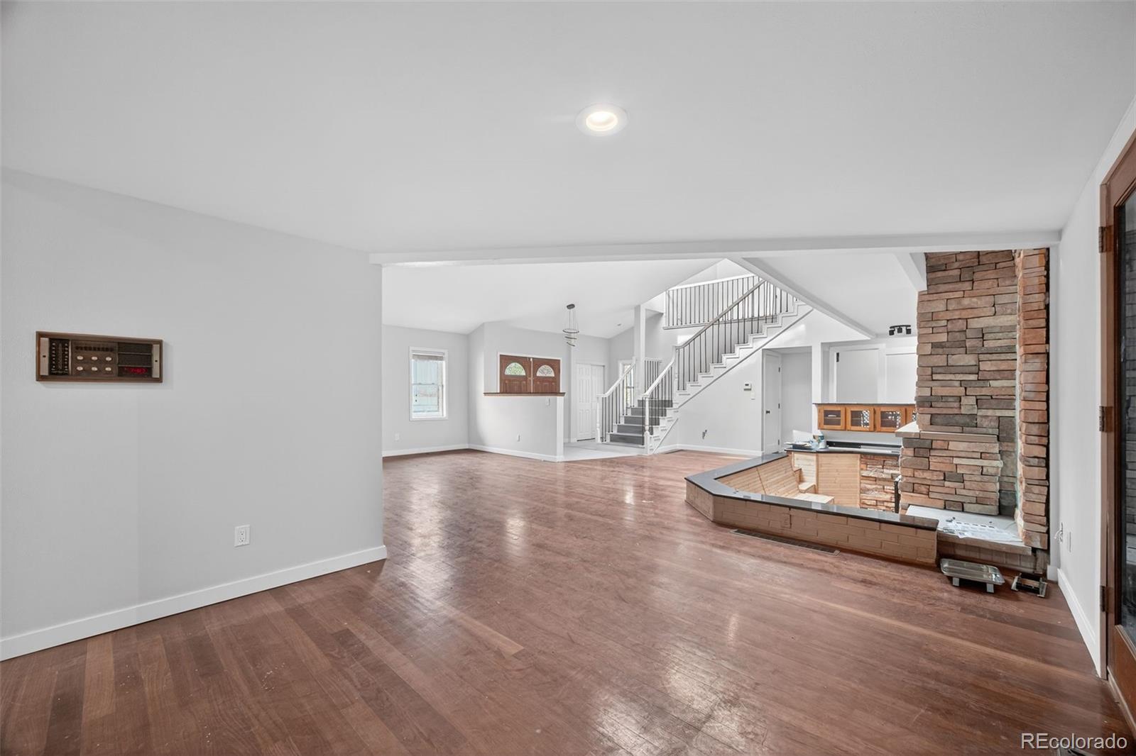 MLS Image #24 for 4180 s monaco parkway,denver, Colorado