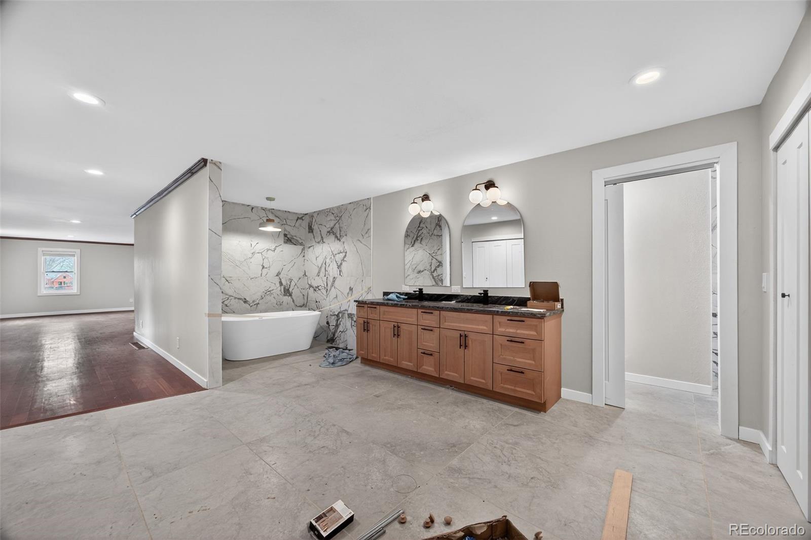 MLS Image #37 for 4180 s monaco parkway,denver, Colorado