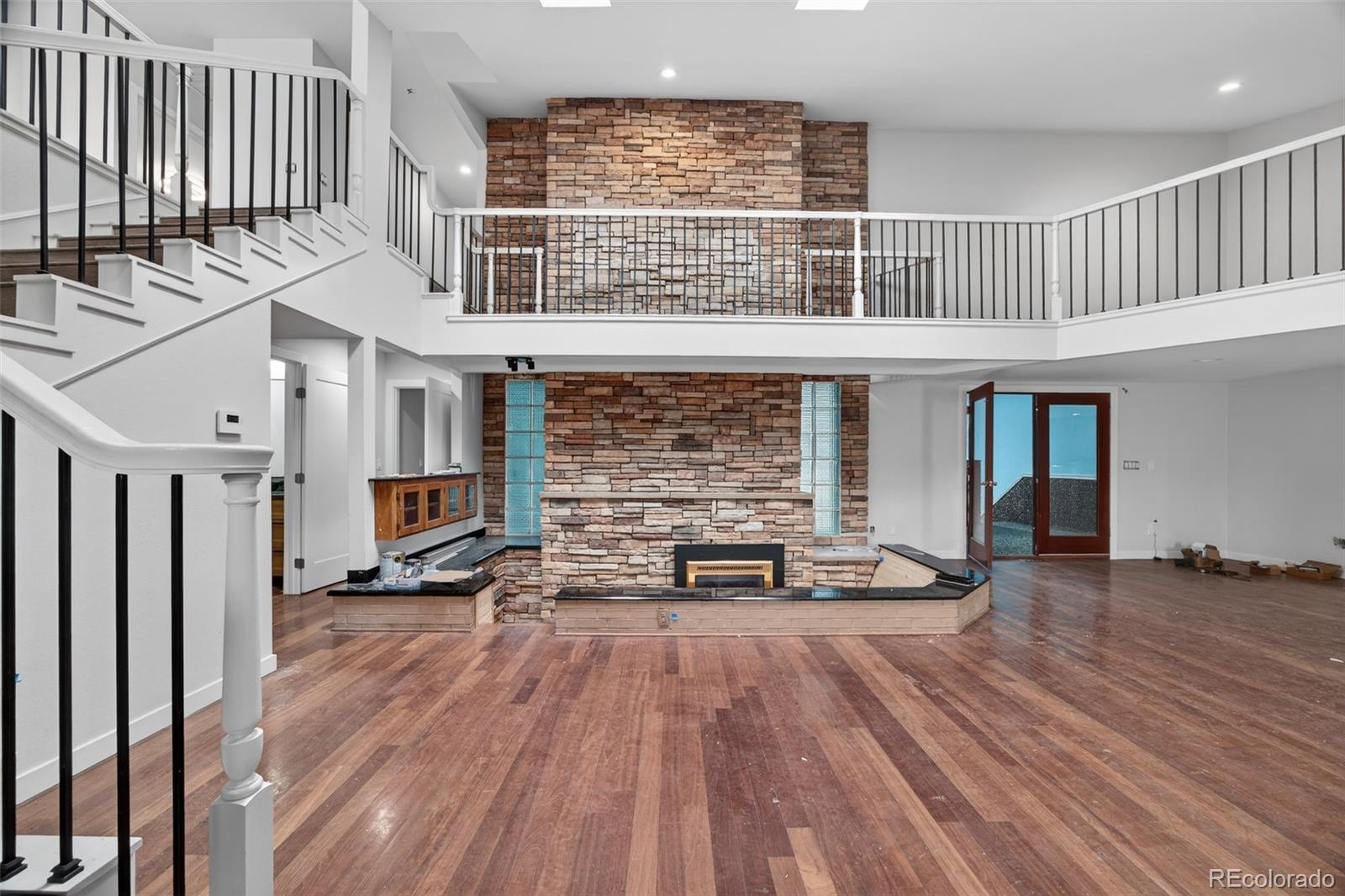 MLS Image #5 for 4180 s monaco parkway,denver, Colorado