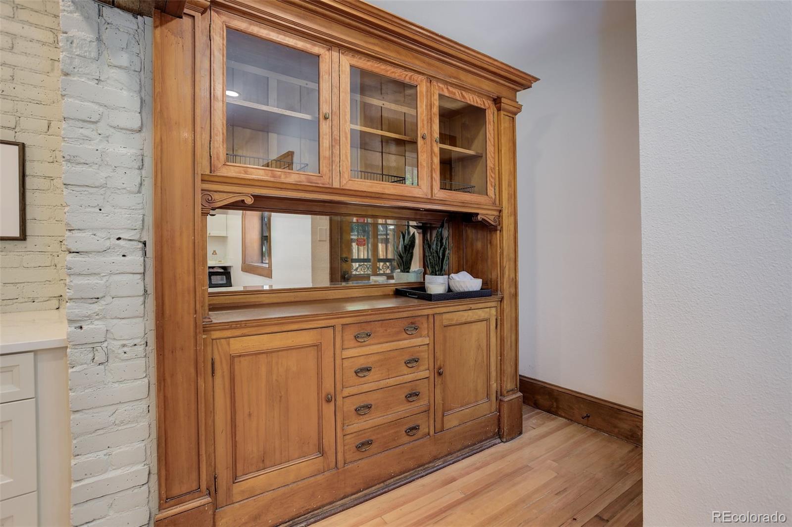 MLS Image #15 for 729 e 10th avenue,denver, Colorado