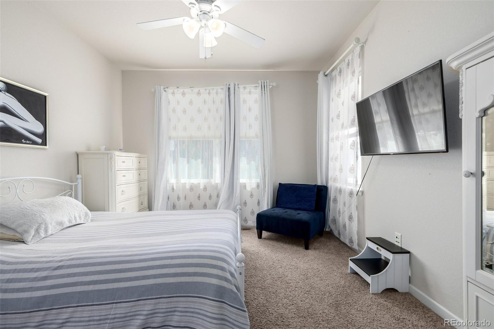 MLS Image #31 for 27029 e irish place,aurora, Colorado