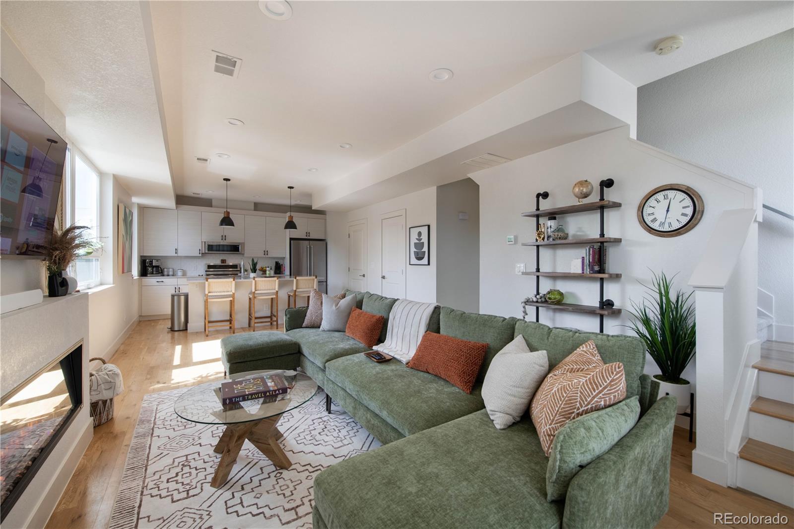 MLS Image #15 for 2197 s clermont street,denver, Colorado