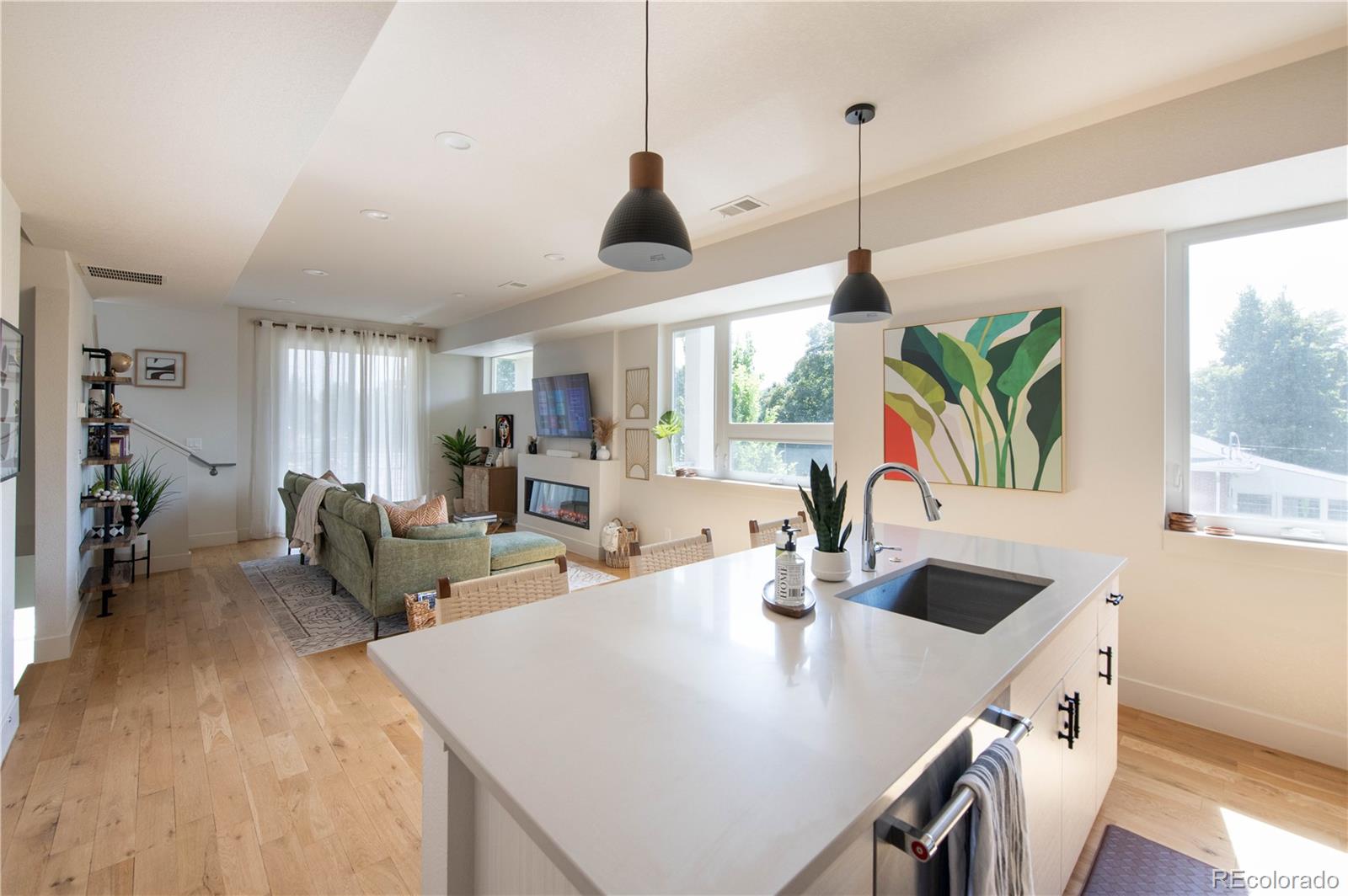 MLS Image #9 for 2197 s clermont street,denver, Colorado
