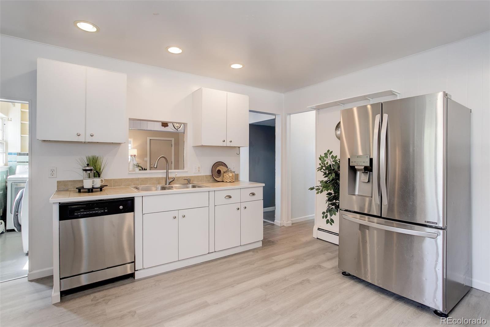 MLS Image #12 for 1270  elmira street,aurora, Colorado