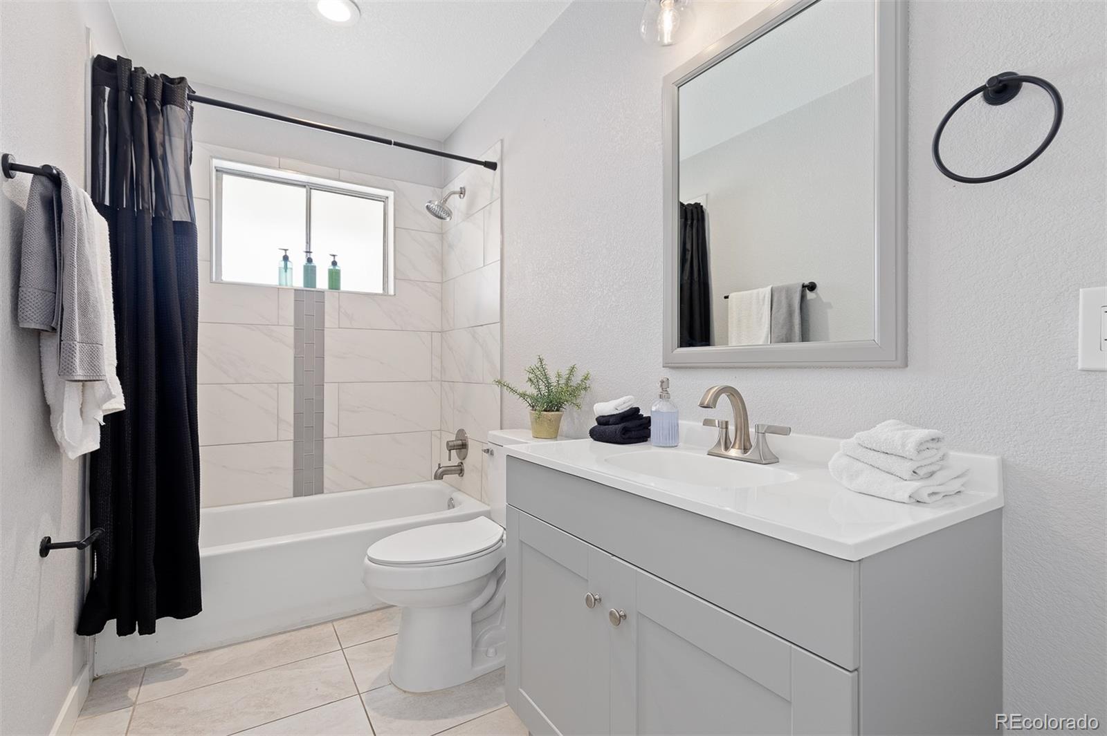 MLS Image #15 for 7670  greenwood boulevard,denver, Colorado