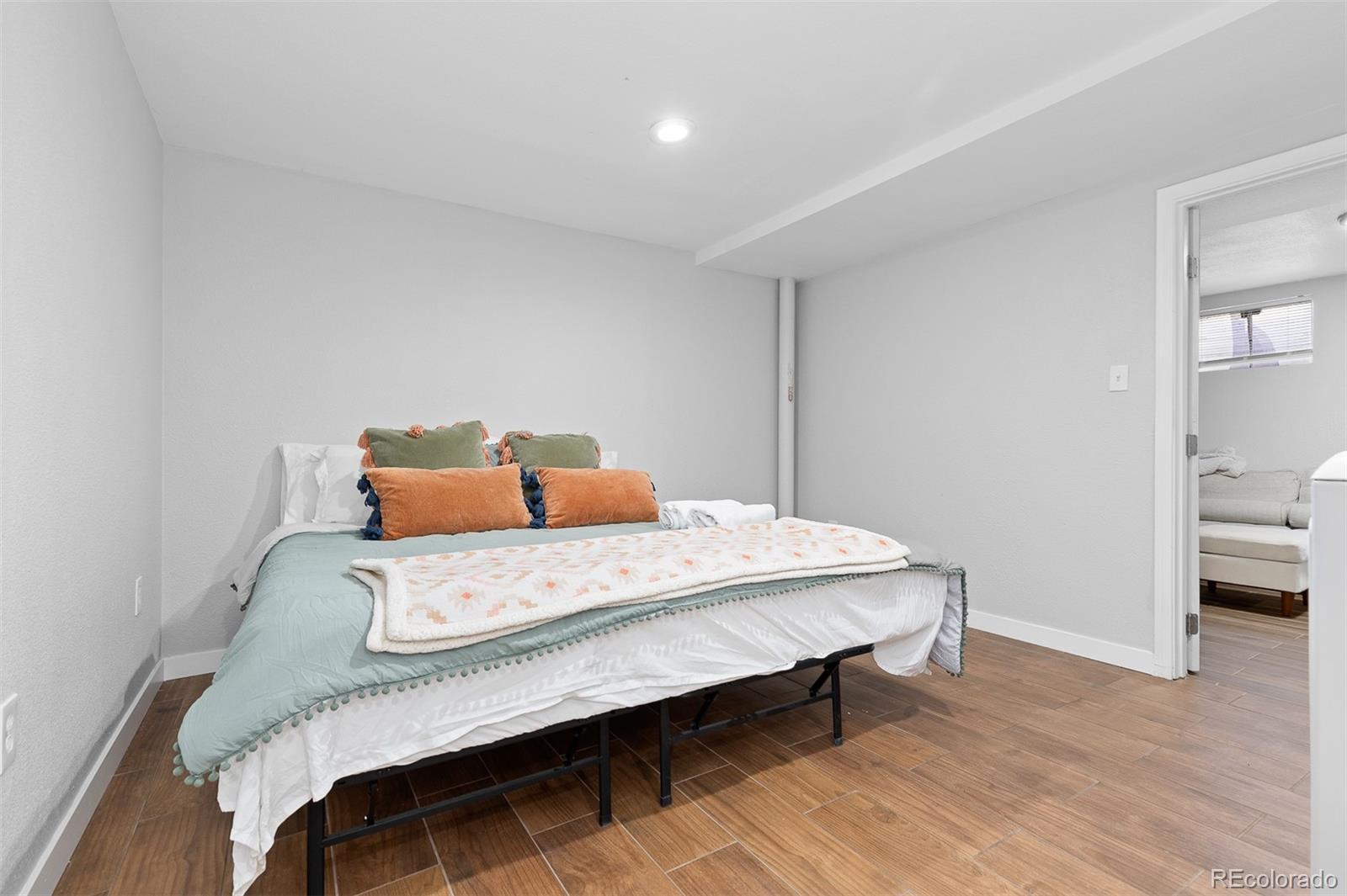 MLS Image #20 for 7670  greenwood boulevard,denver, Colorado