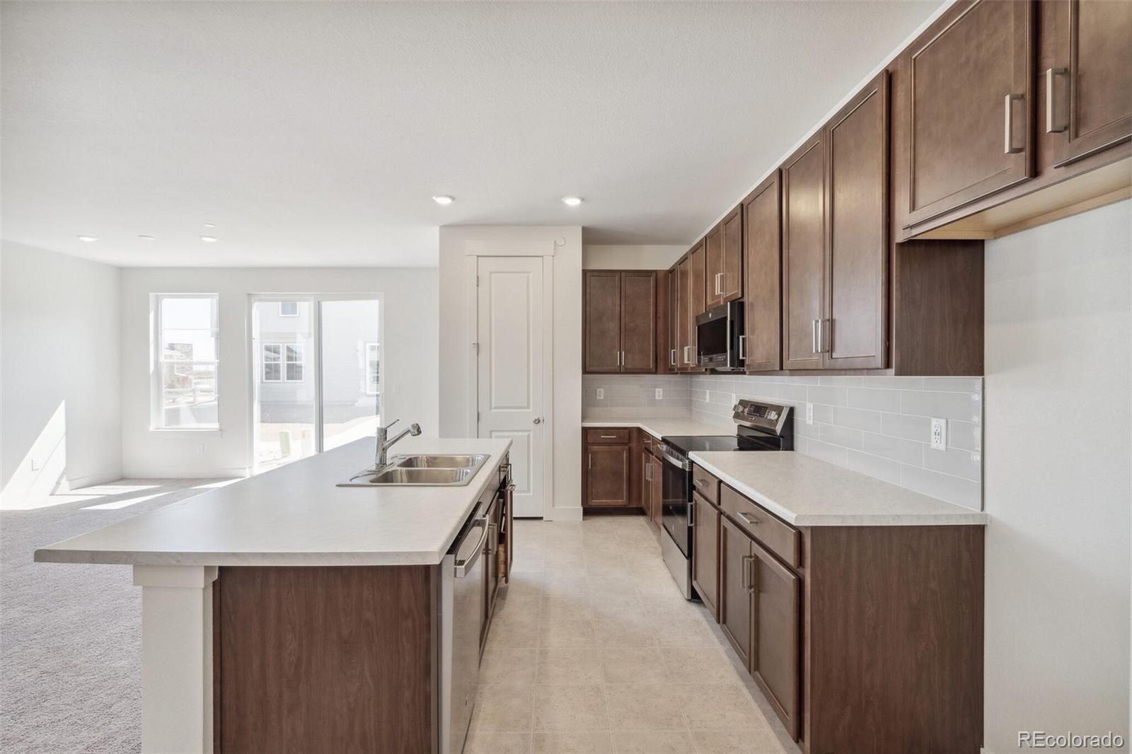 MLS Image #10 for 9314  biscay street,commerce city, Colorado