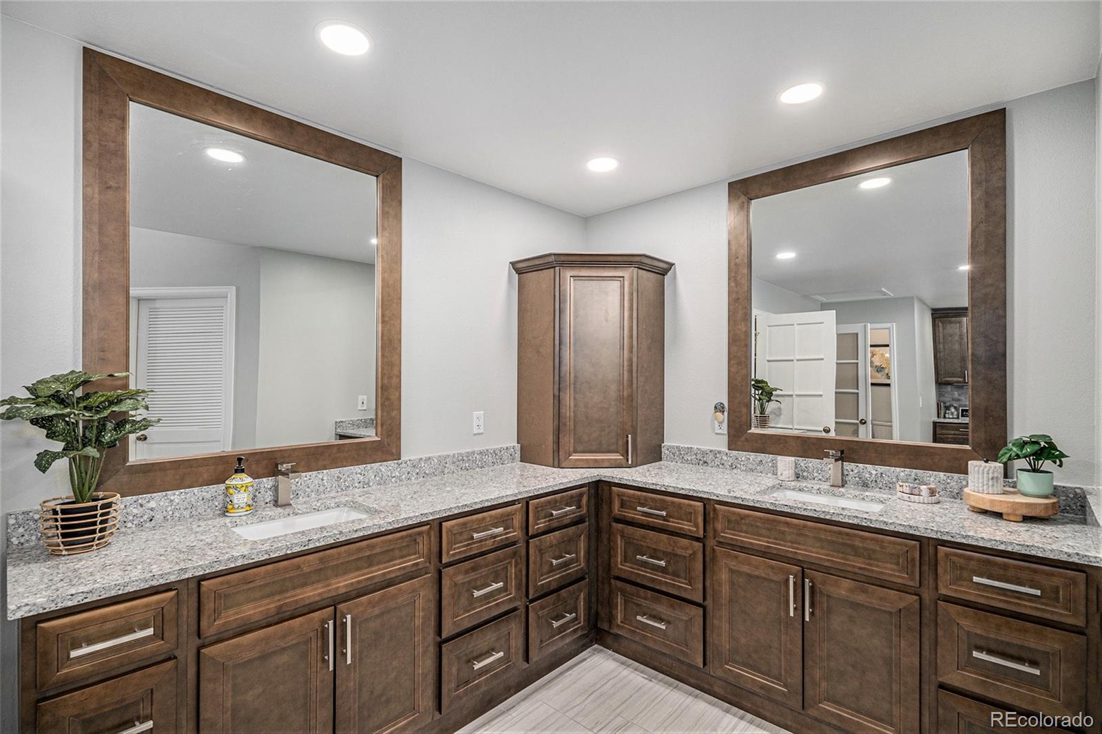 MLS Image #14 for 5442 s dayton court,greenwood village, Colorado