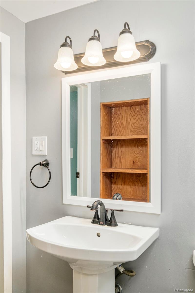 MLS Image #24 for 1662 s eudora street,denver, Colorado