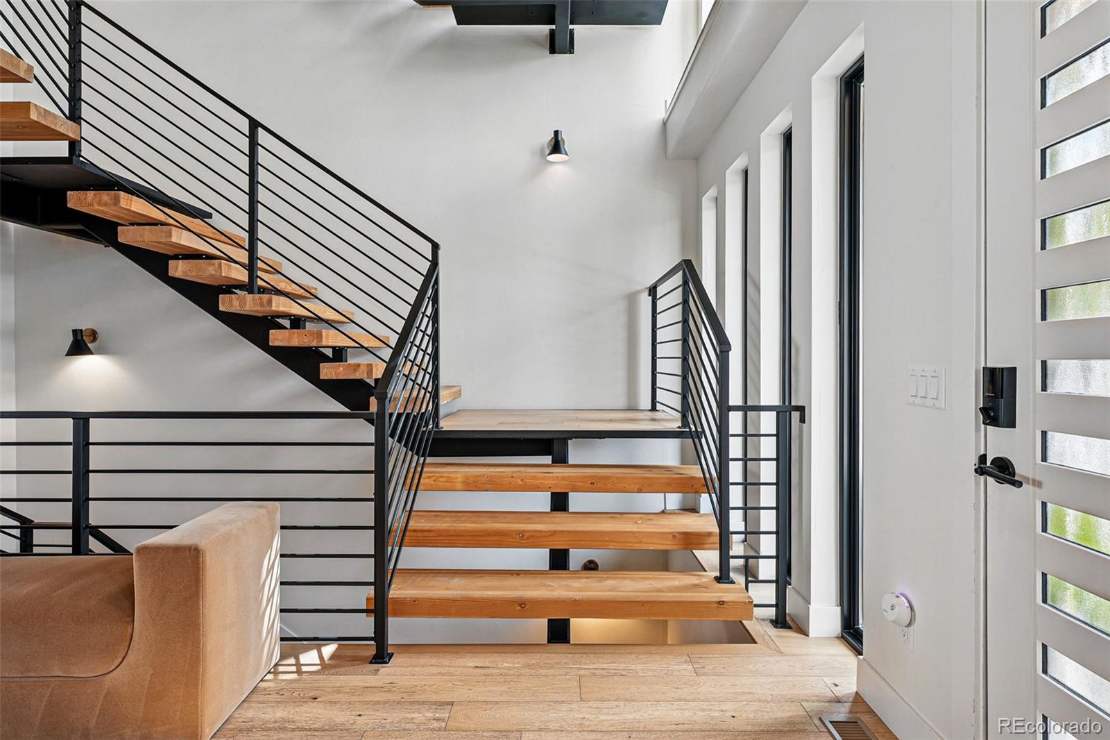 MLS Image #14 for 380 s humboldt street,denver, Colorado