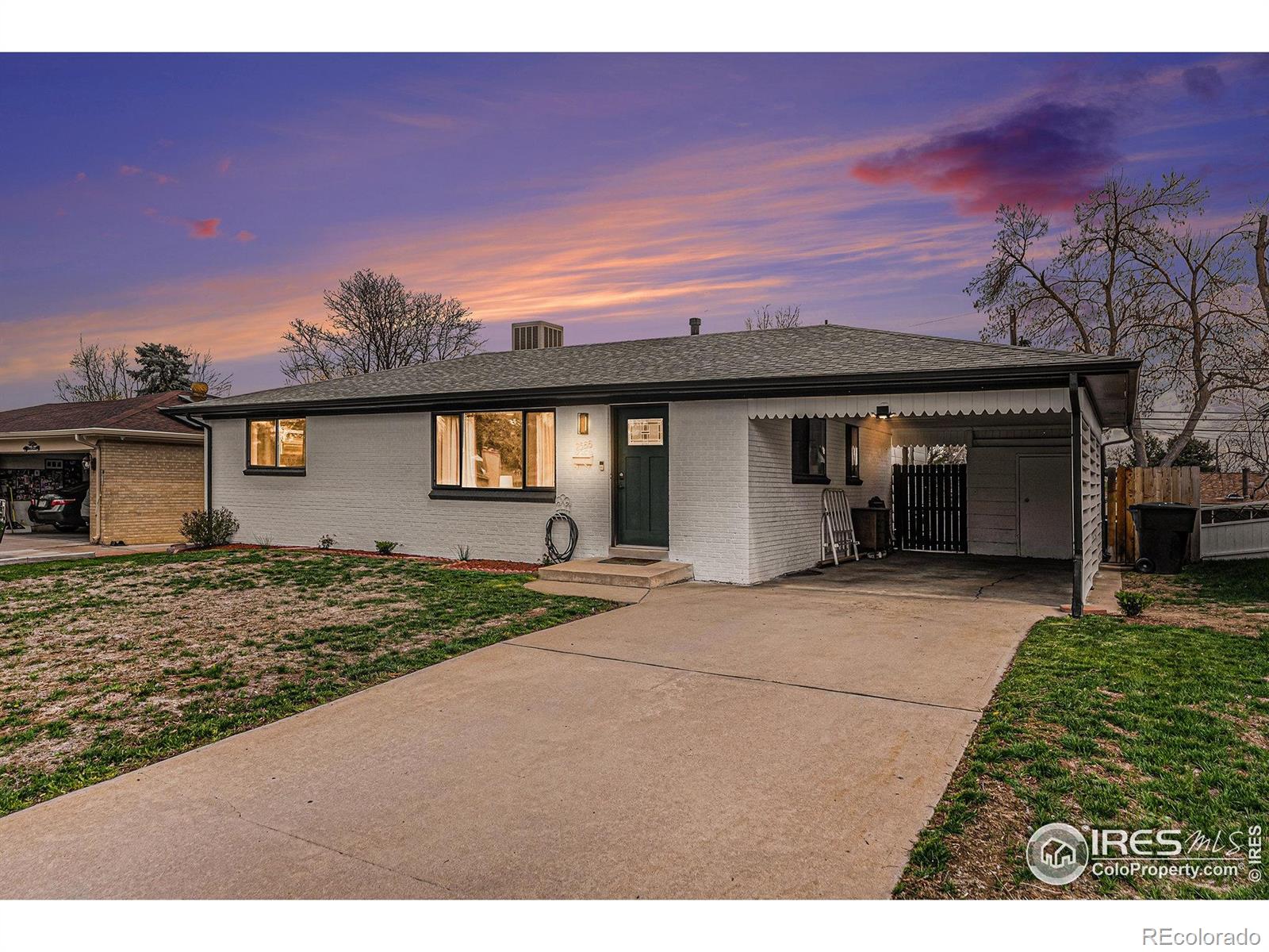 MLS Image #7 for 2566 s stuart street,denver, Colorado