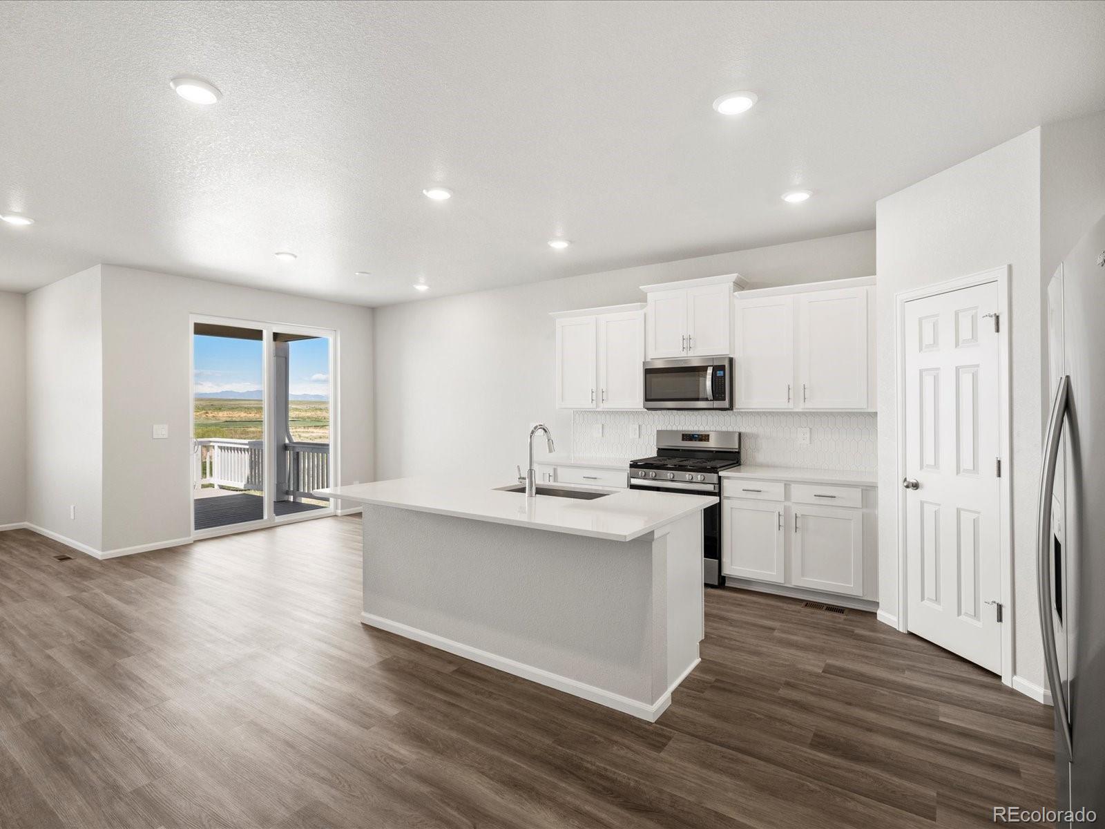 MLS Image #10 for 9069  pitkin street,commerce city, Colorado